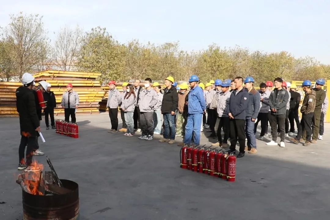 陜建新型建材公司組織開展消防滅火實操演練活動